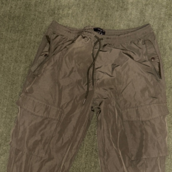 Men's Olive Cargo Pants - Picture 5 of 9
